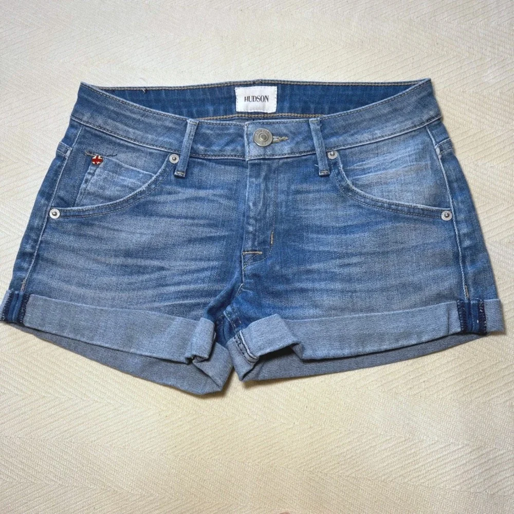 Hudson Hampton Cuffed Denim Shorts Medium Wash Flap Pocket Size 24